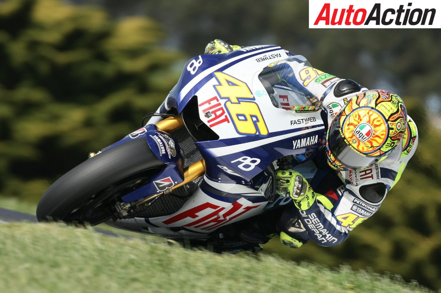 Valentino Rossi racing at Phillip Island MotoGP - Photo: LAT