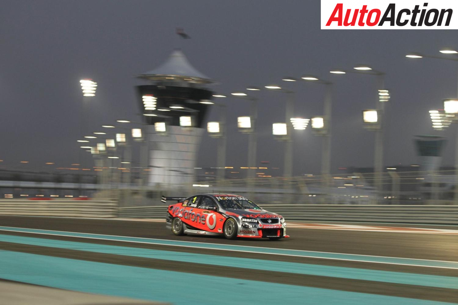 Supercars last ran under lights at Abu Dhabi - Photo: LAT