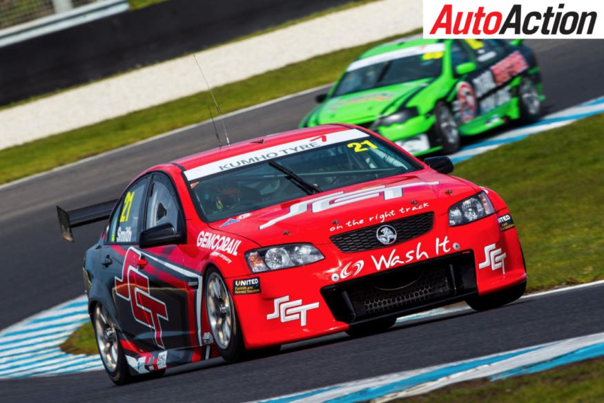 Jack Smith fastest in V8 Touring Cars practice - Photo: Dirk Klynsmith