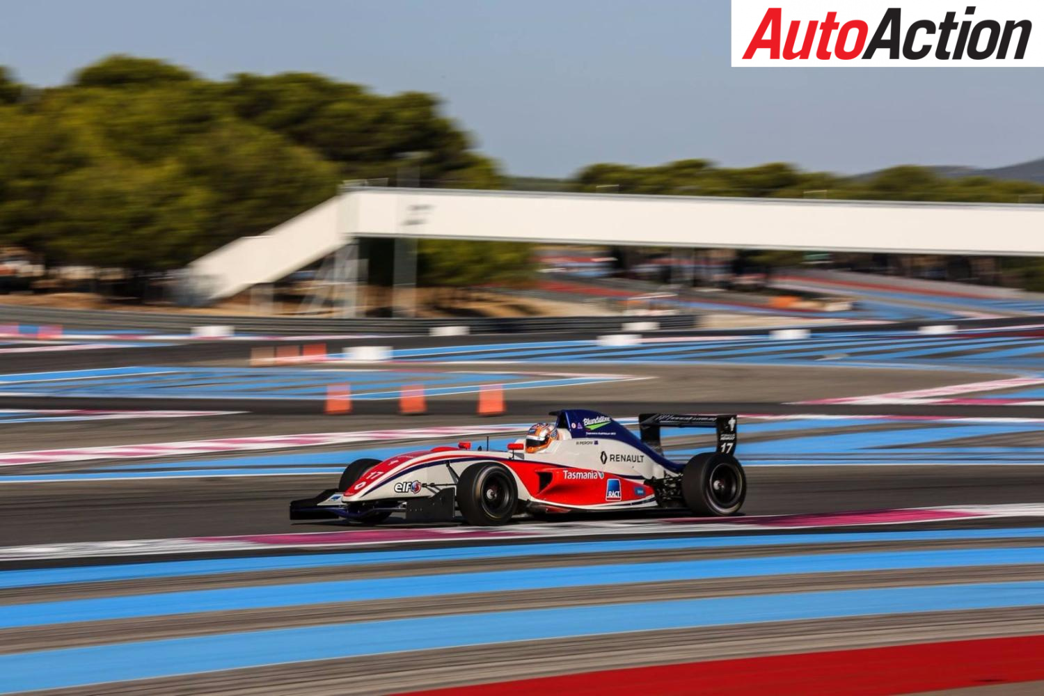 Alex Peroni charges through Formula Renault Eurocup field - Photo: Supplied