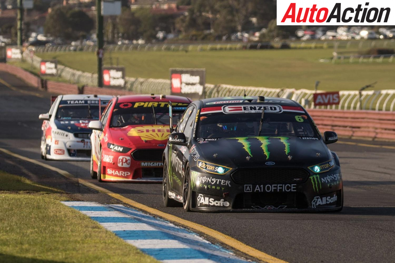 Richie Stanaway and Cam Waters will start the Sandown 500 from pole - Photo: Rhys Vandersyde