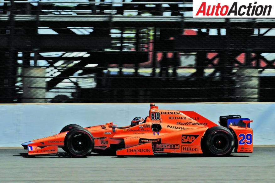 Fernando Alonso in an Indycar at Indianapolis - Photo: LAT