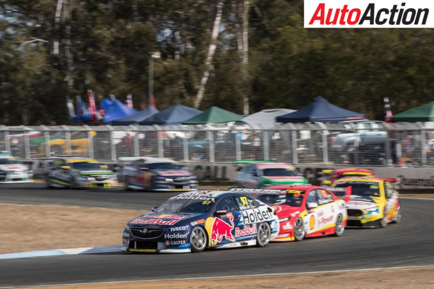 Shane van Gisbergen leading the field - Photo: InSyde Media