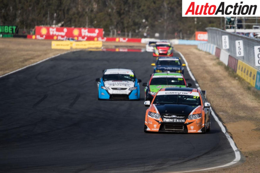 Tyler Everingham leading the V8 Touring Car field in Ipswich - Photo: InSyde Media