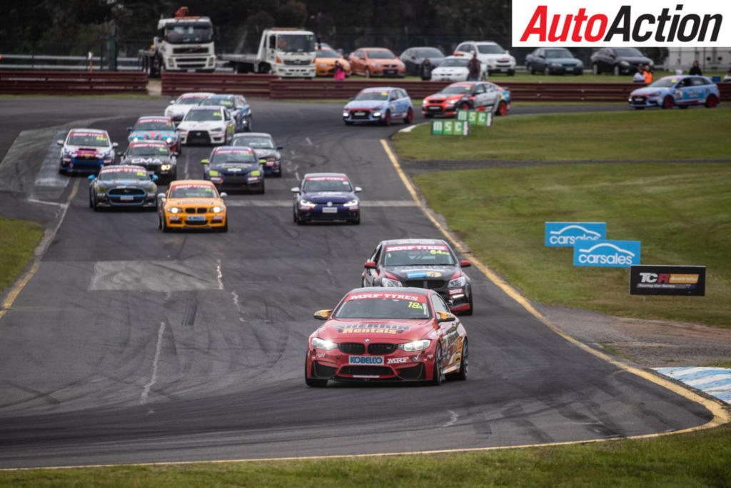 Action at the start of the first Australia Production Cars - Photo: InSyde Media