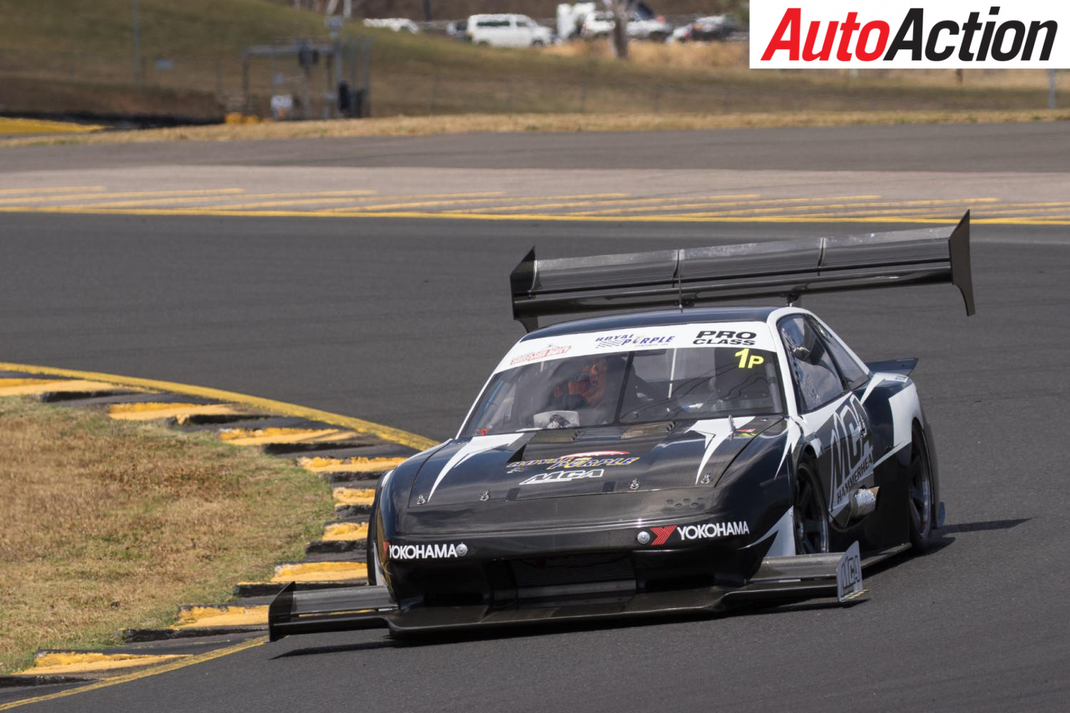 STARS AND CARS AT WORLD TIME ATTACK Auto Action