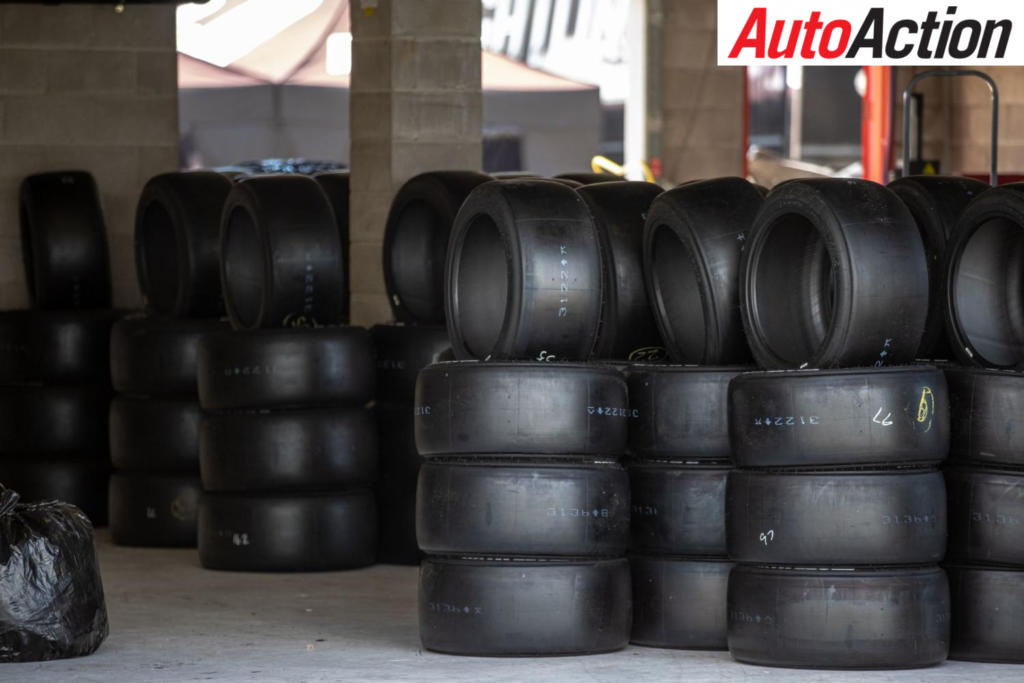 Supercars tries super-soft tyres - Photo: InSyde Media