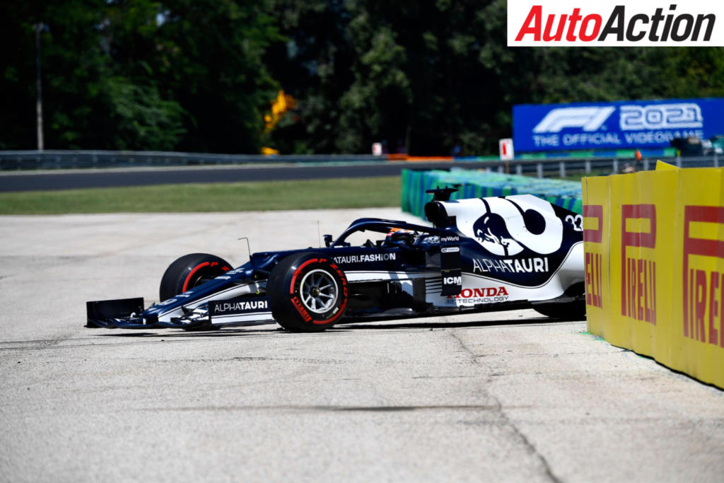 Yuki Tsunoda crashed in FP1 - Image: Motorsport Images