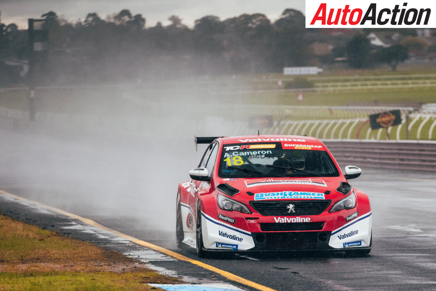 CAMERON TAKES THRILLING TCR RACE AS THE RAINS COME - Auto Action