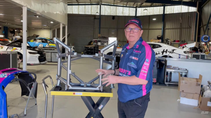 Jones Racing Brad Jones shows off chassis strengthening measures - Auto Action