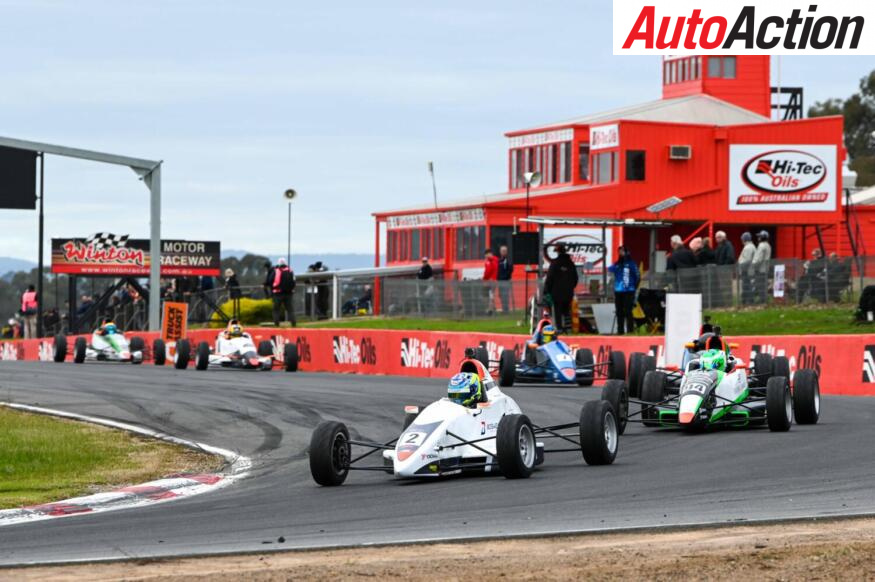 Hillyer leads formula ford