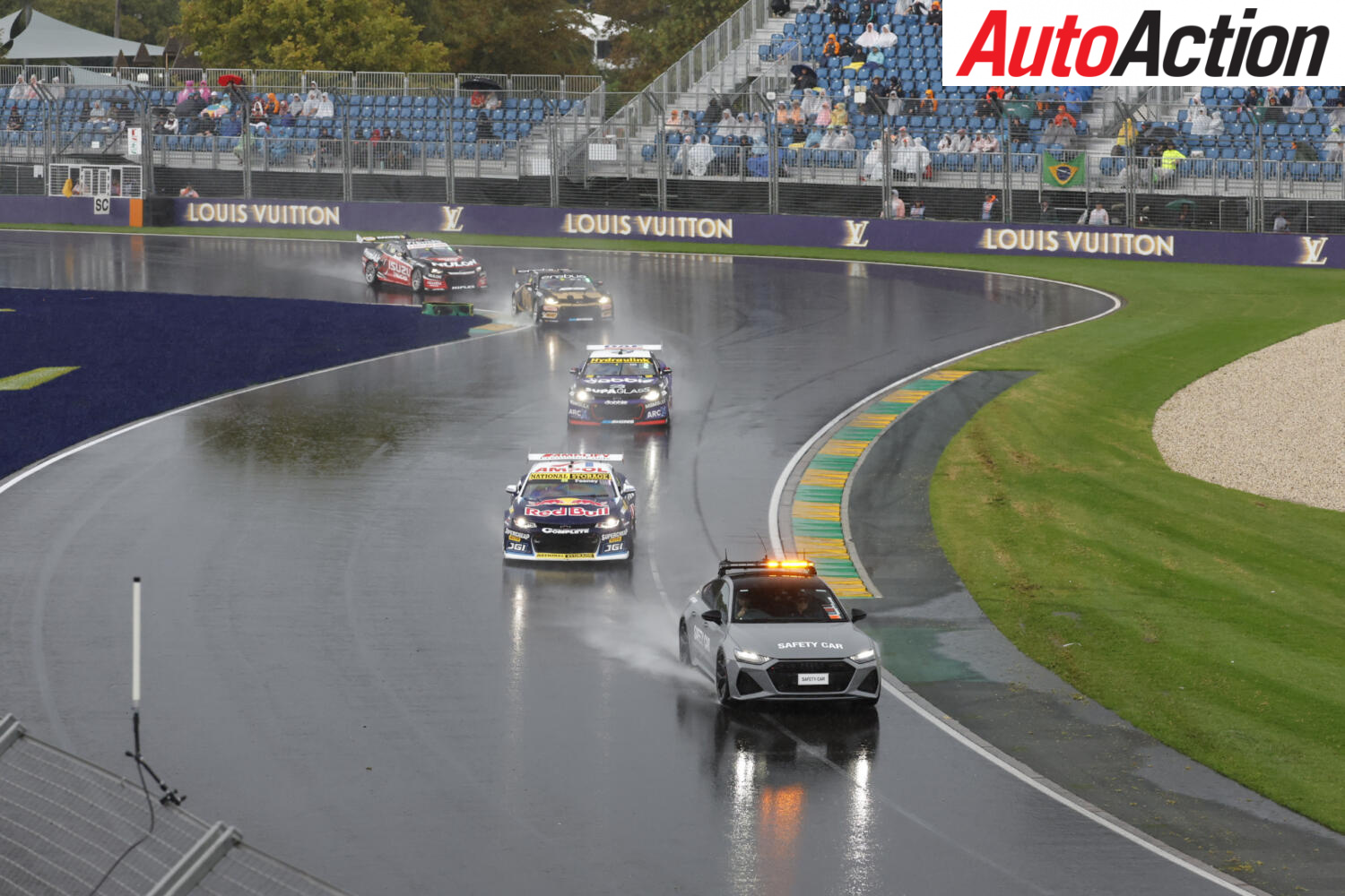 Feeney follows safety car