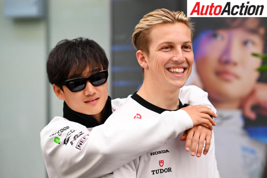 Tsunoda sneaking on Lawson