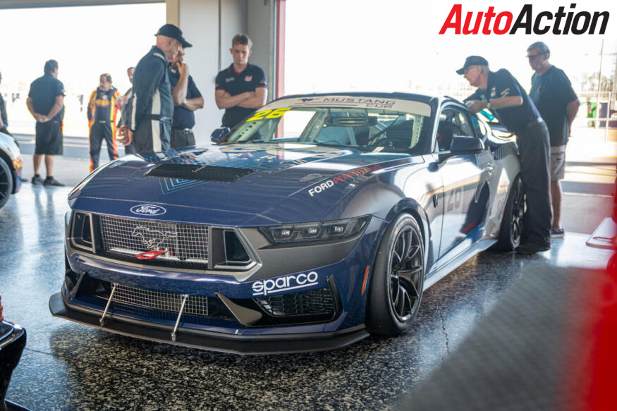 Ford Mustang Dark Horse R testing