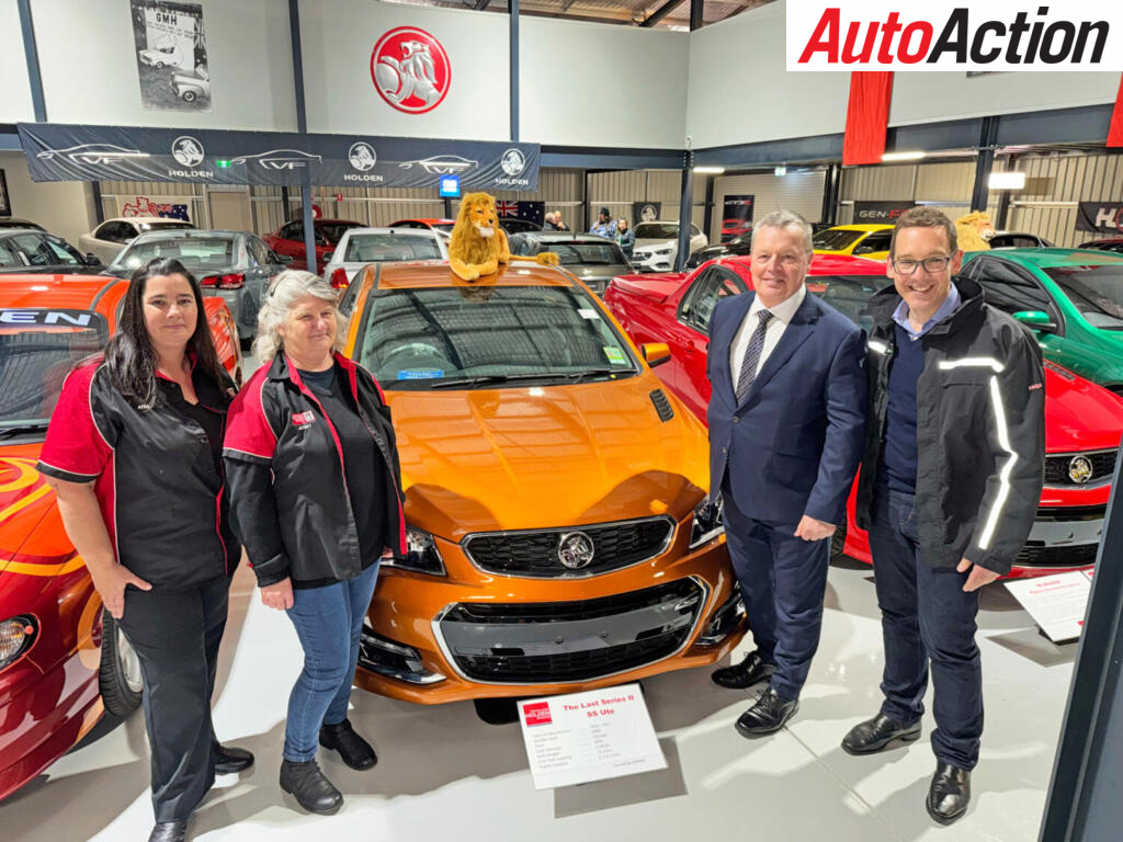 GM ANZ Chris Payne withVictorian Minister for Torism-Steve Dimopoulos at Trafalga Holden museum