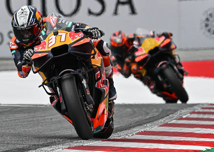 Acosta memimpin MotoGP Austria pada hari Jumat sementara Miller menghadapi Q1.